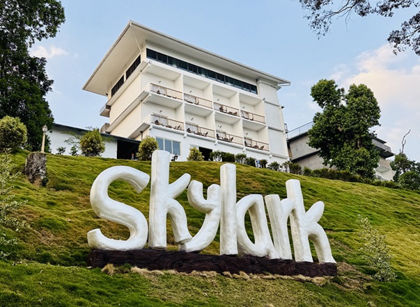Skylark Resort Image